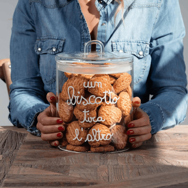 Biscottiera - Un biscotto tira l'altro