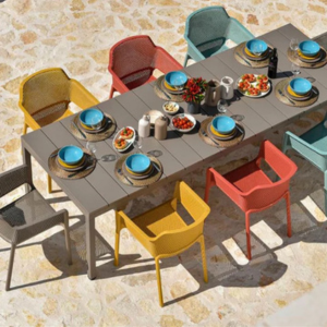 Tavoli da esterno Resistenti!