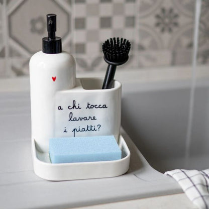Dosasapone e accessori - A chi tocca lavare