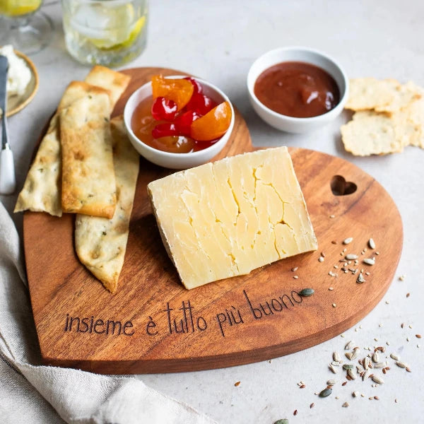 Tagliere a cuore con Scritta: Insieme è tutto più buono